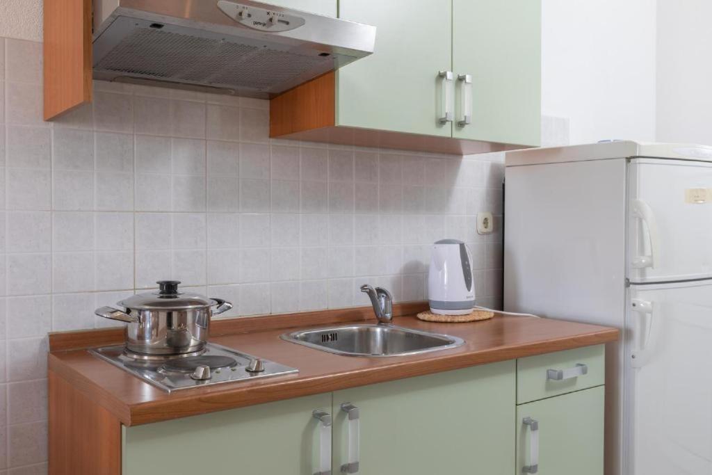 Apartmani Vela Tučepi Exteriér fotografie